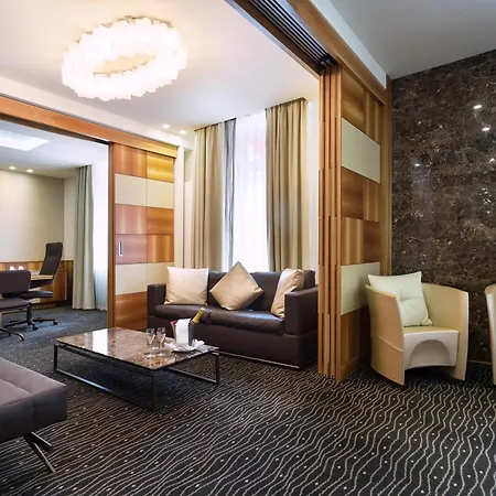 Hotel St.gotthard 4*