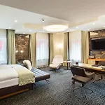 Hotel St.gotthard 4*